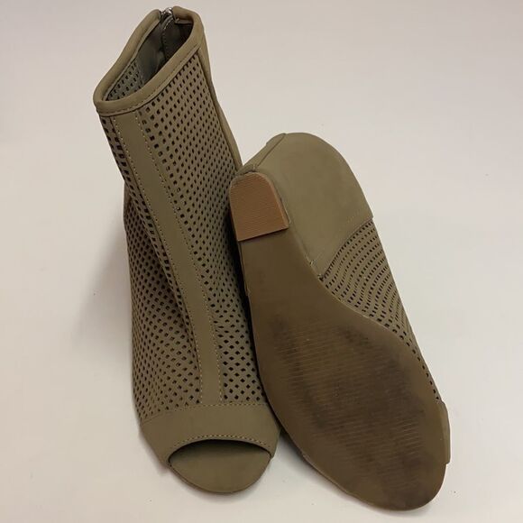 JUICY COUTURE Peep Toe Wedge Bootie Size 6 A17 - Picture 9 of 9